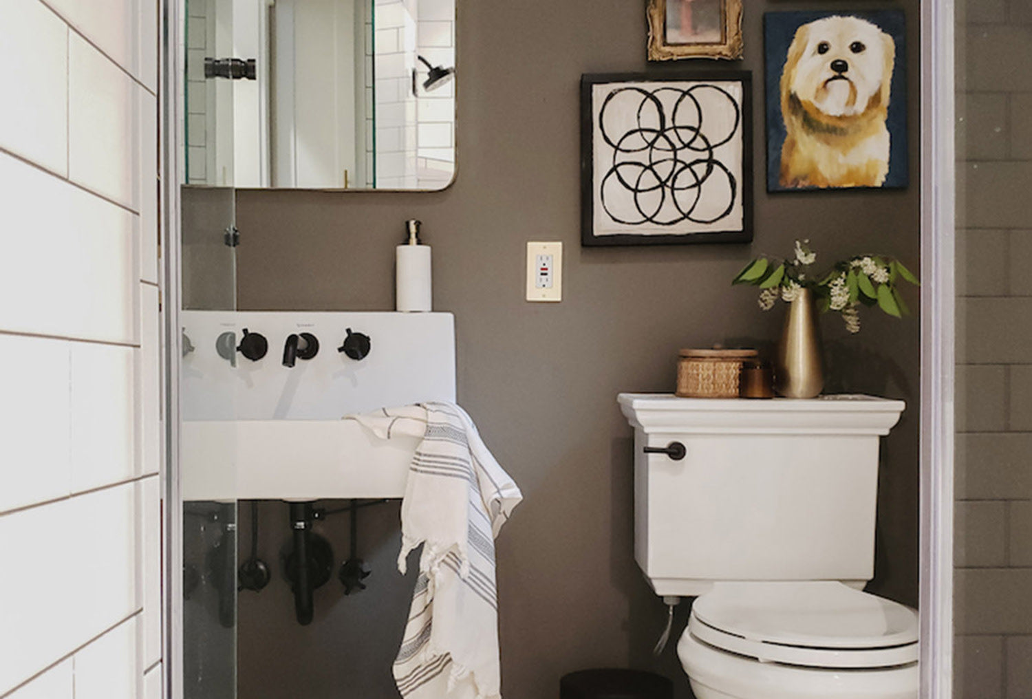 easy-bathroom-decor-ideas-on-a-budget-clare