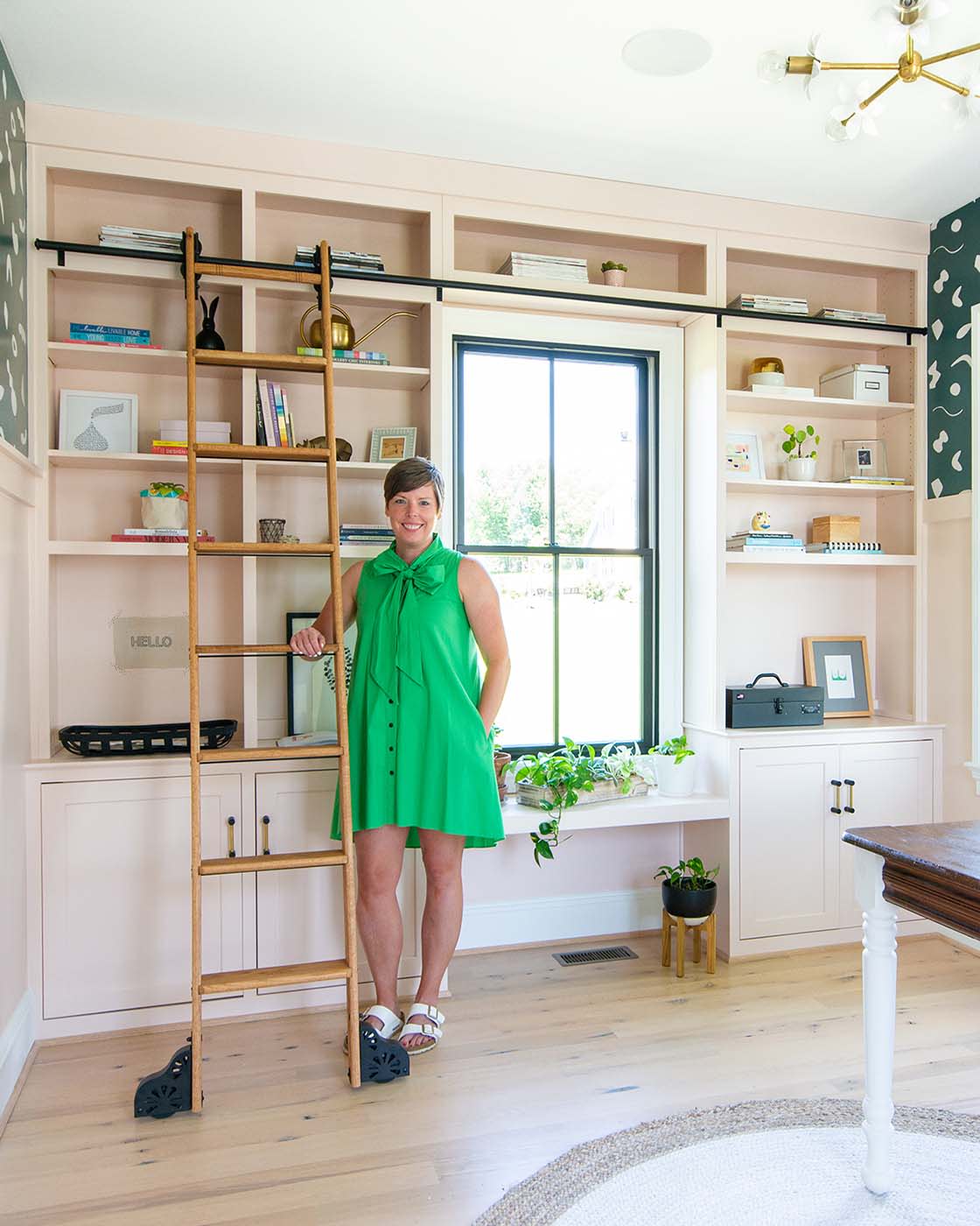 DIY Built In Shelves Library Cabinets 