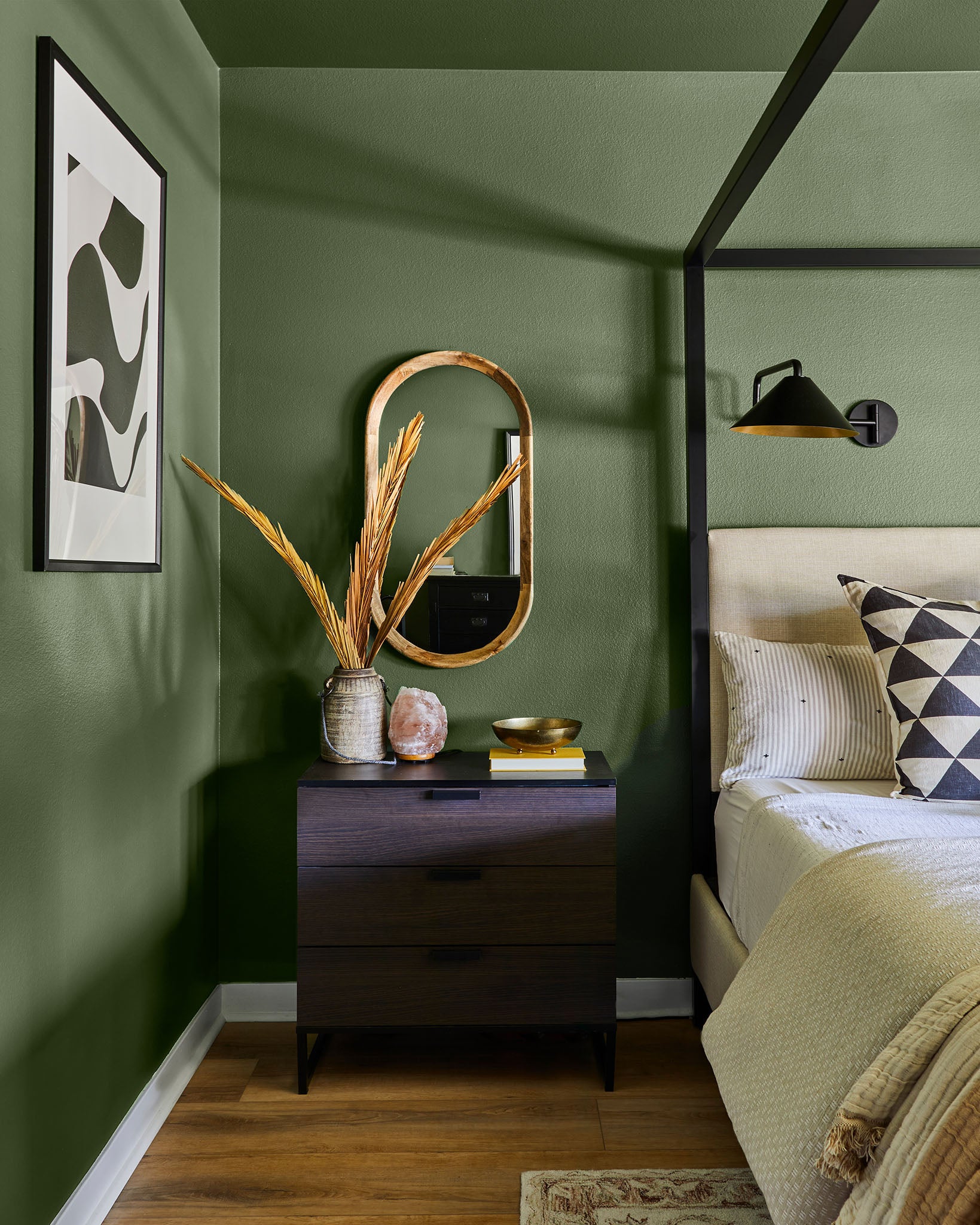 How to Pull Off a Bold Look with a Cool Bedroom Design – Clare