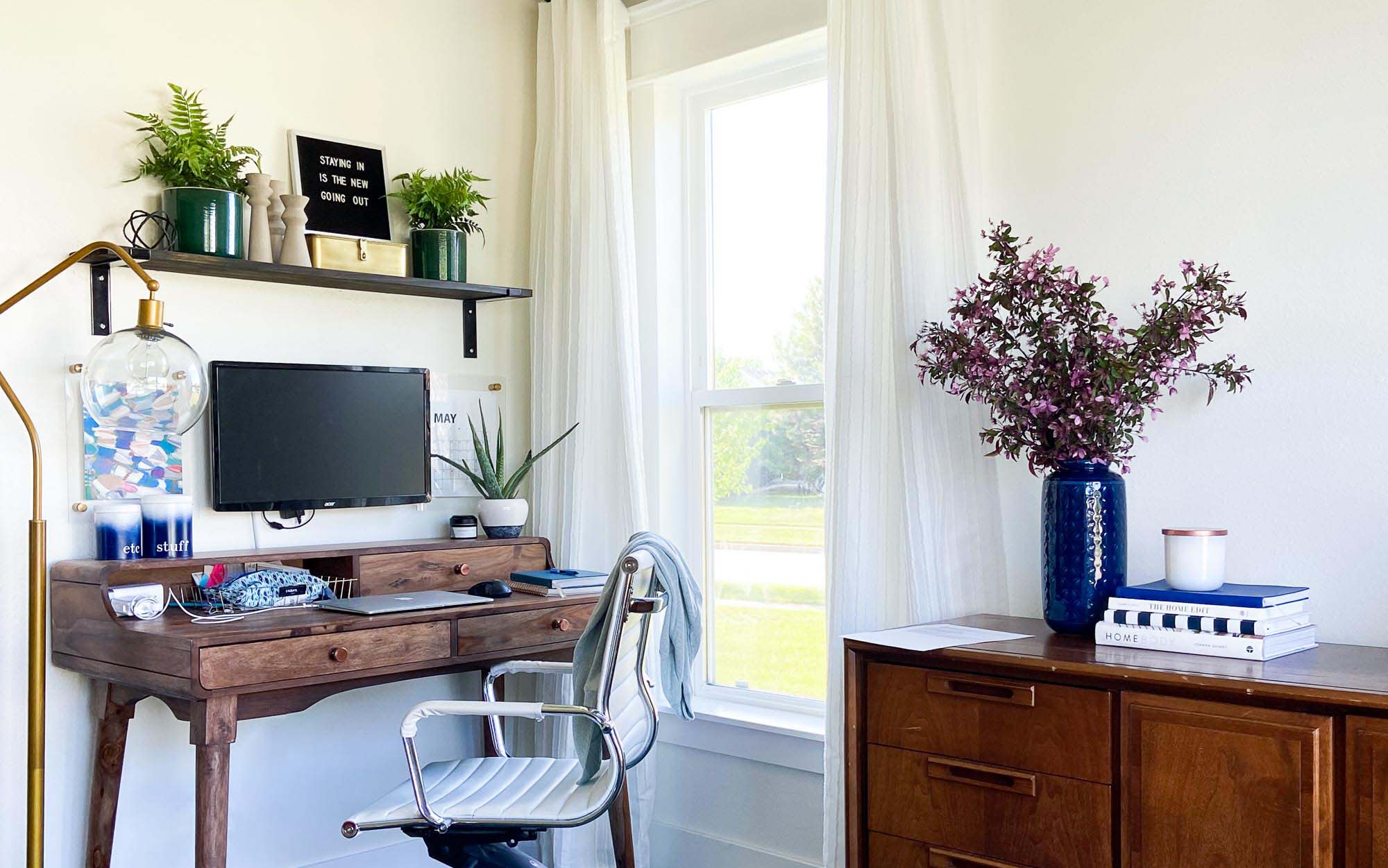 Instagram-Worthy Bedroom Office Ideas