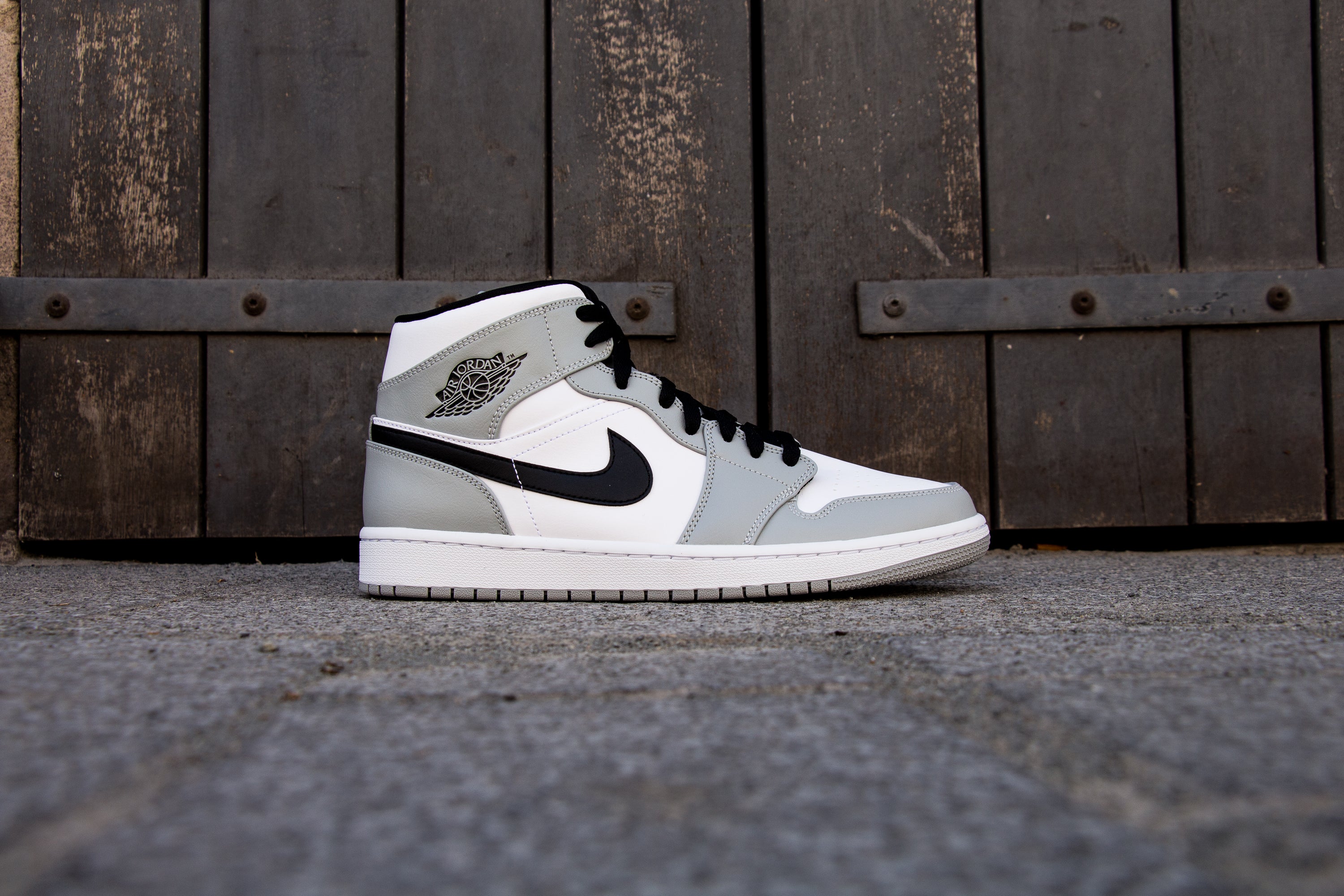 jordan 1 mid light smoke grey where to buy