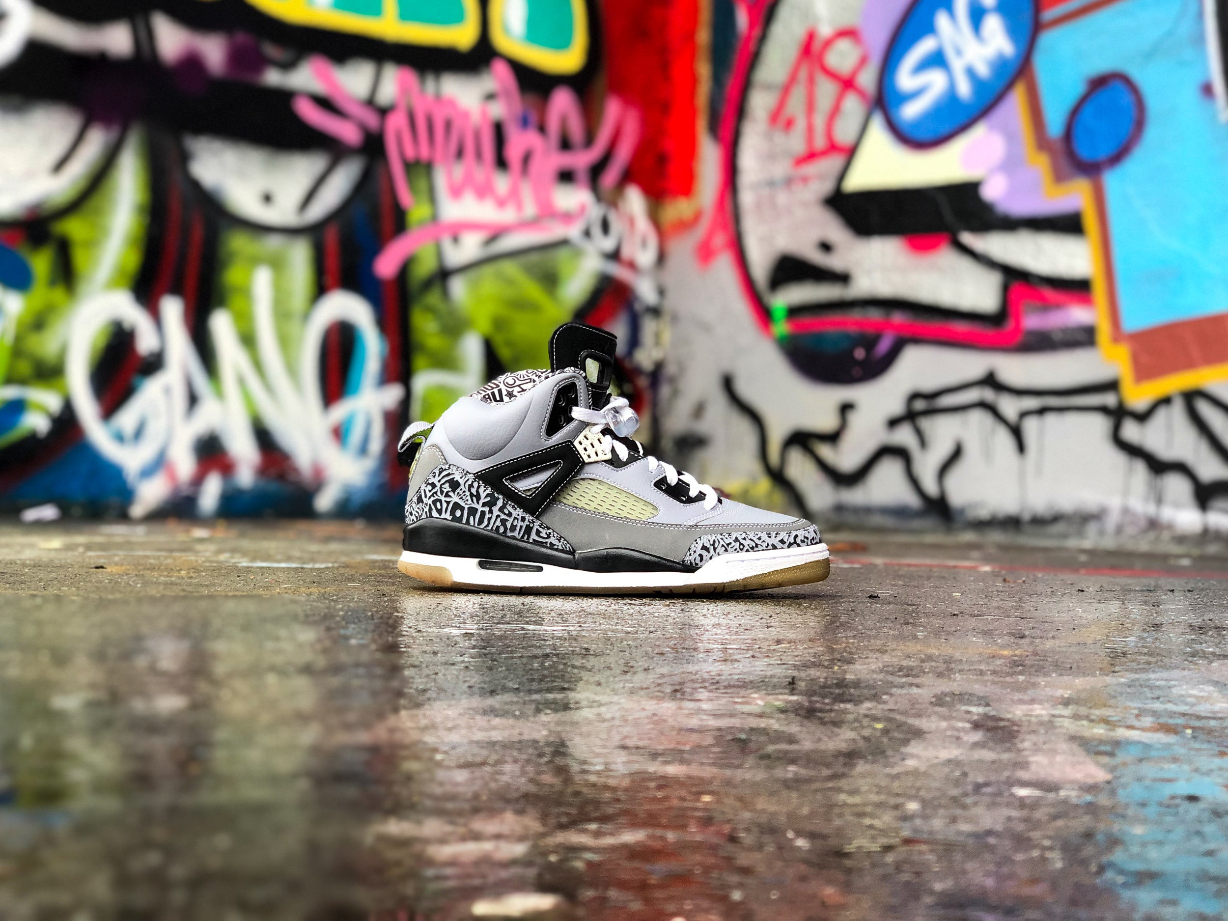 nike spizike grey