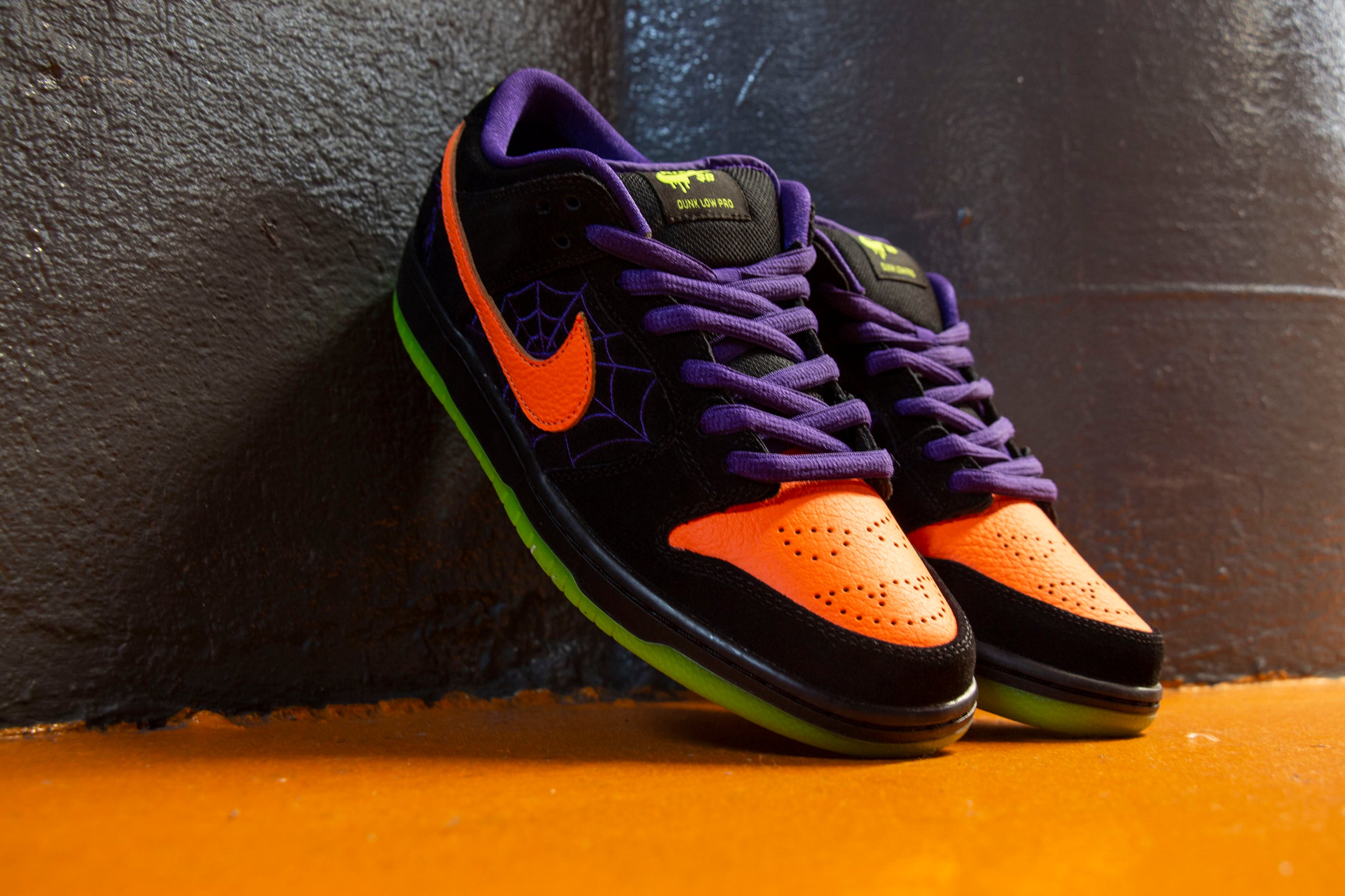 halloween nike sb dunk low