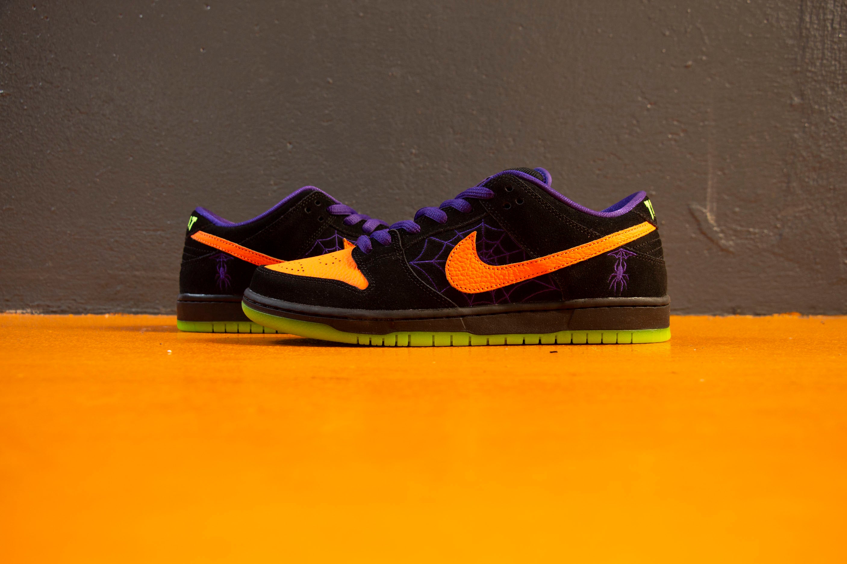 halloween nike sb dunk low