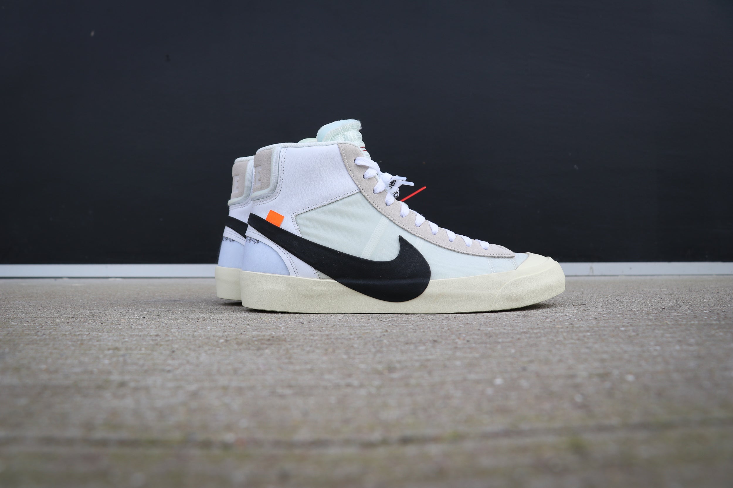 Off White X Nike Blazer Mid \