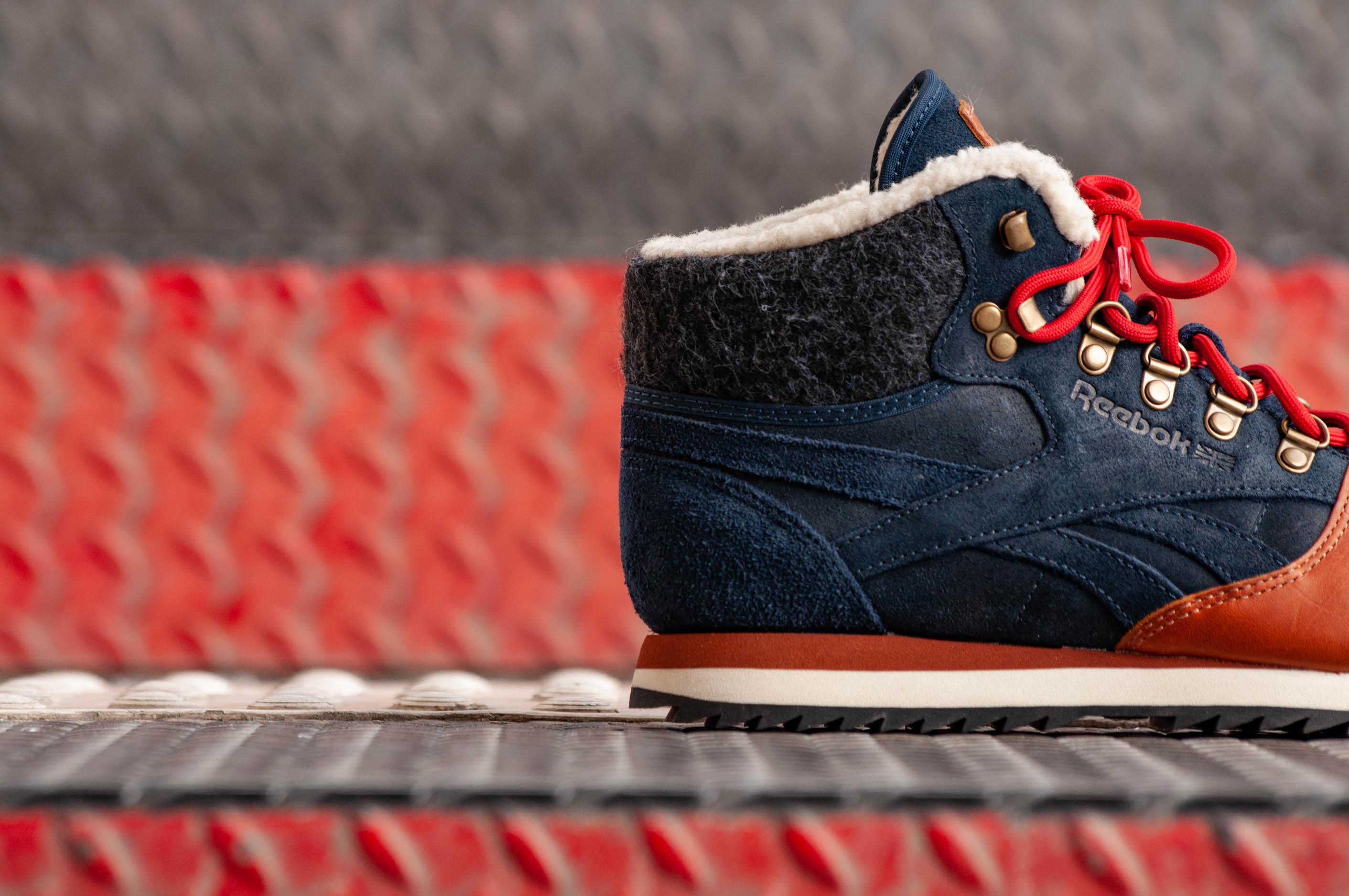 reebok classic leather mid winter wonderland