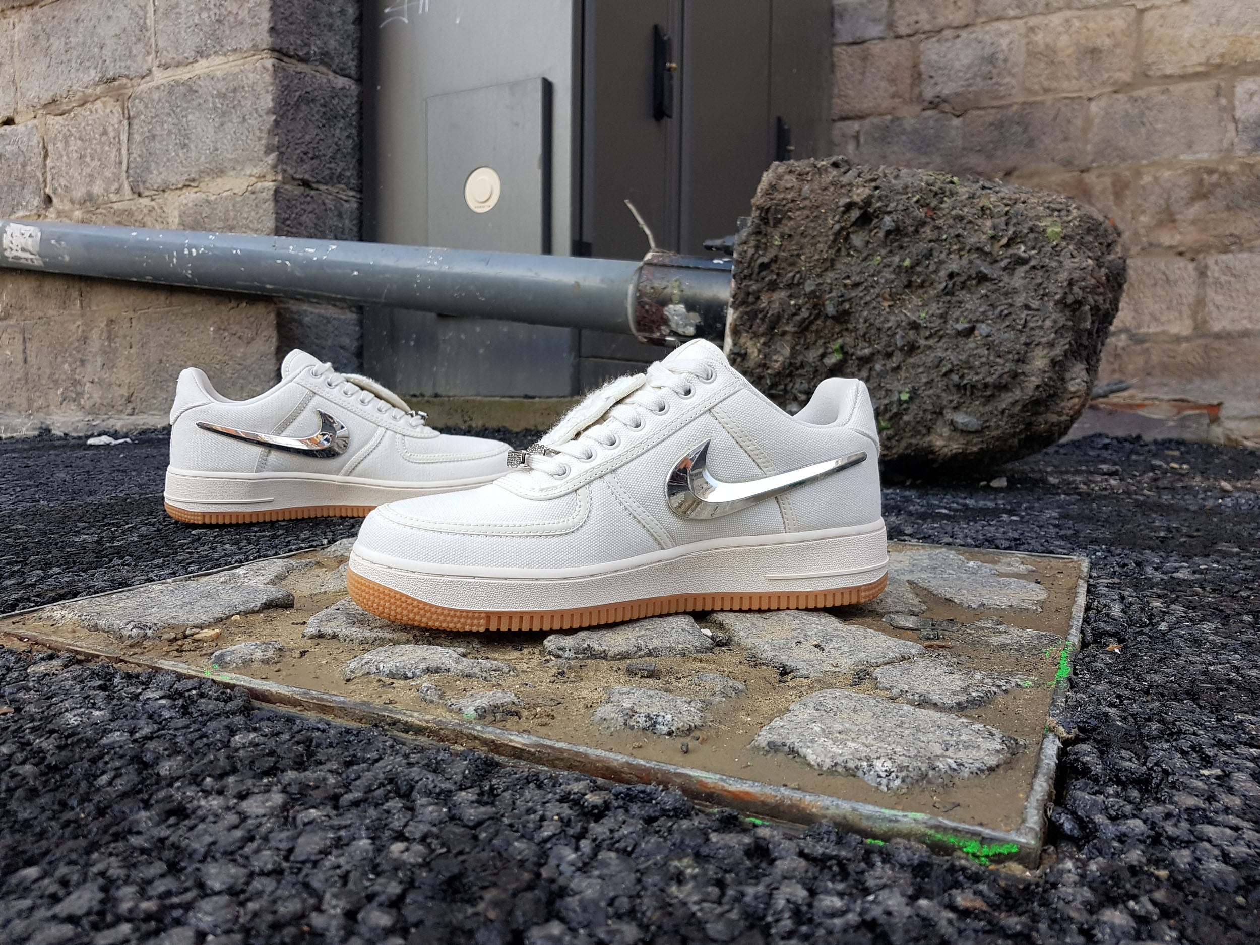 travis scott af1 low sail