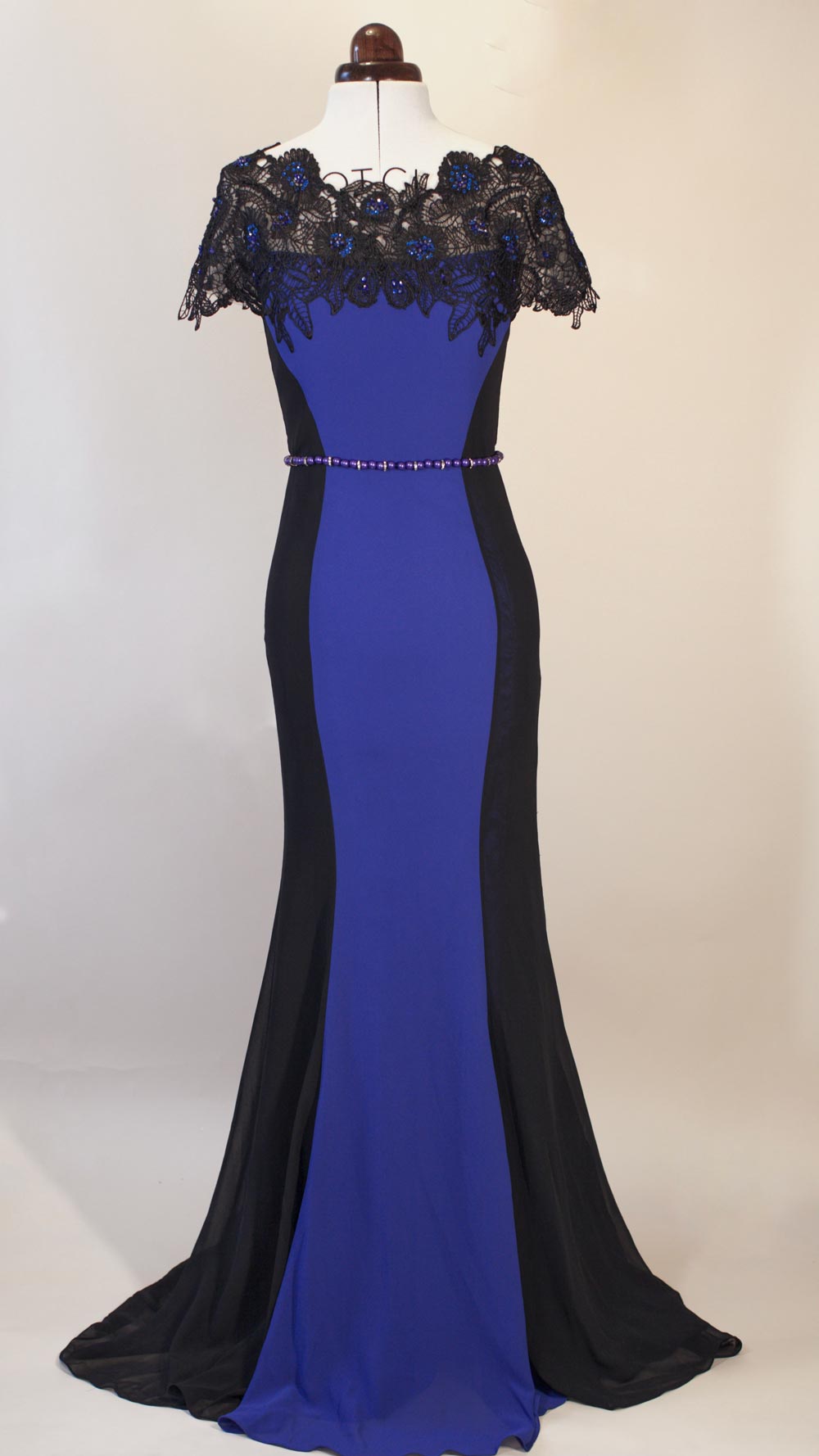 Inna in Trumpet Black and Blue Evening Dress with Cap Lace Sleeves with ...