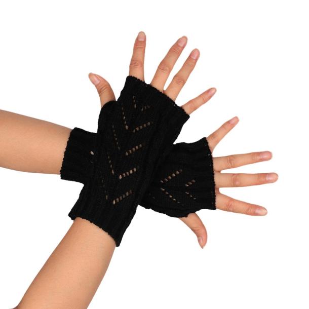 gloves without fingers used in winter