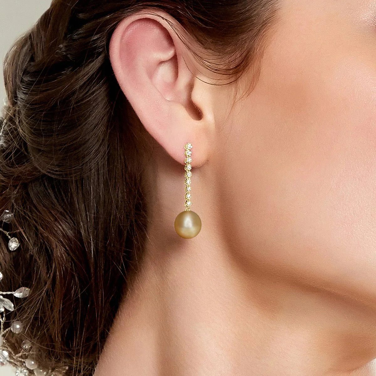 Best Pearl Earring Sizes to Wear 12-13mm