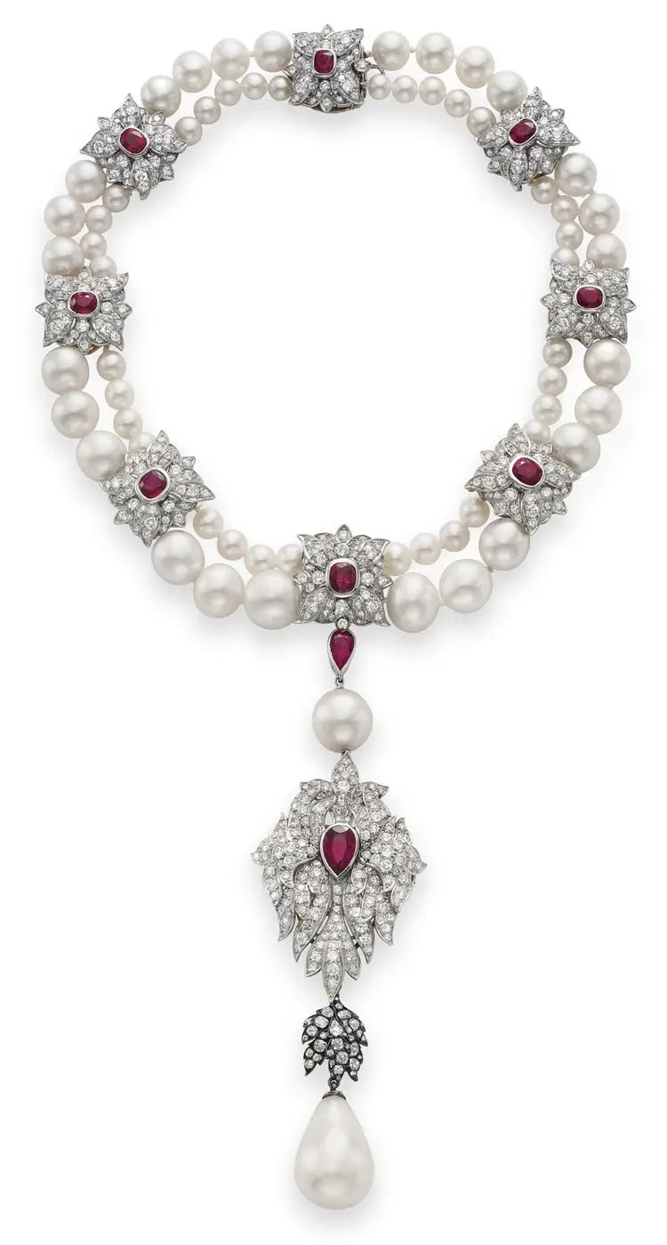 Most Iconic Pearl Necklaces in History: La Peregrina Pearl Necklace