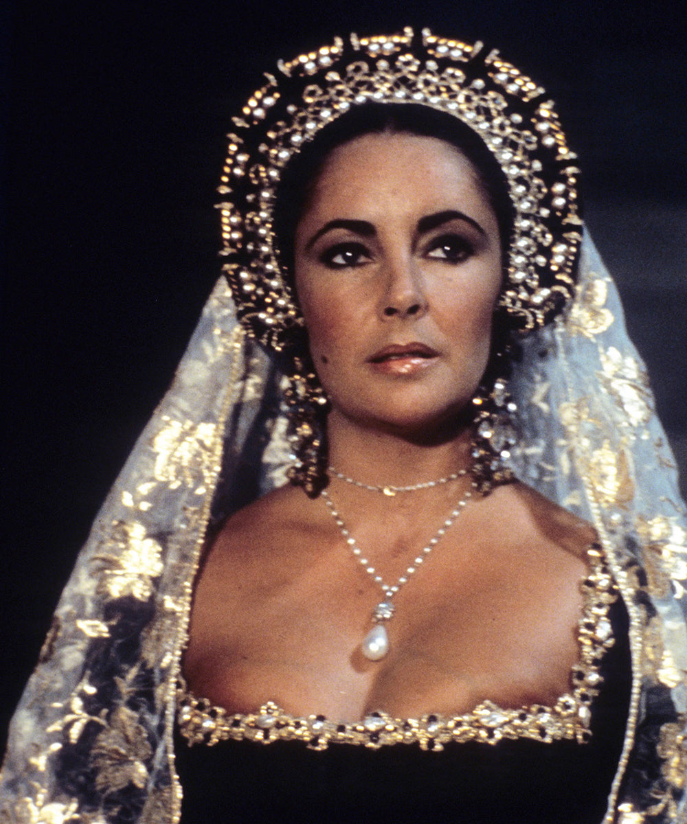 Most Iconic Pearl Necklaces in History: Elizabeth Taylor La Peregrina