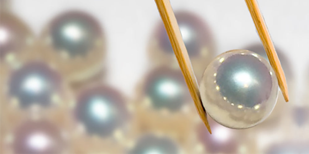 The Meanings of the Pearl Birthstone