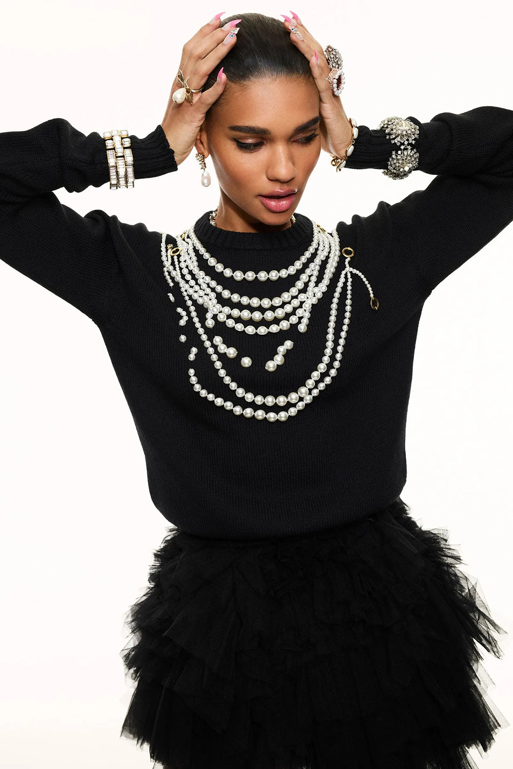 Fall 2022 Pearl Jewelry Fashion Trends: Layered Pearl Necklaces