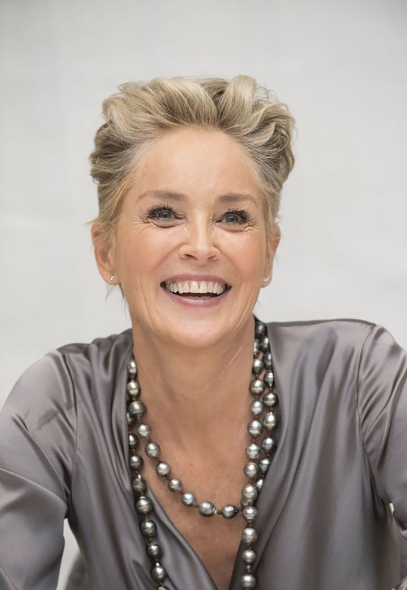 How to Wear a Pearl Rope: Sharon Stone Tahitian Pearls
