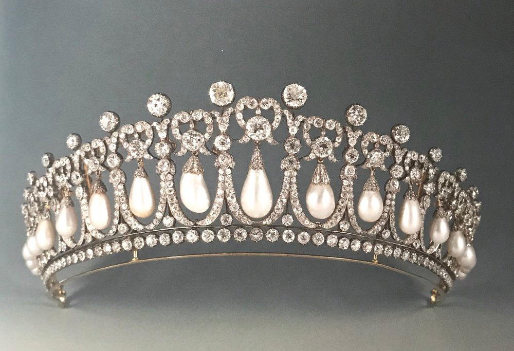 The Lover's Knot Tiara 