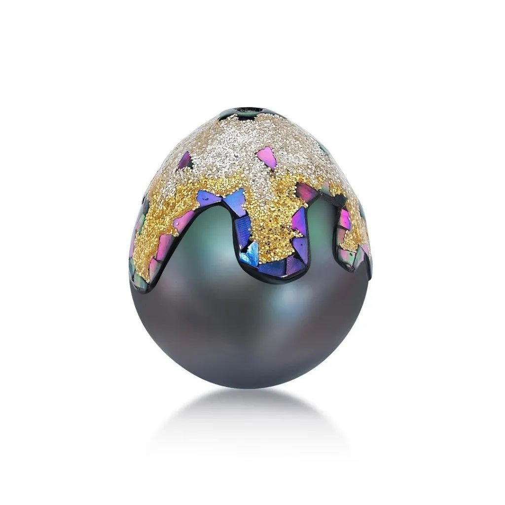 Maki-e Tahitian Pearl with Silver and Gold Dust