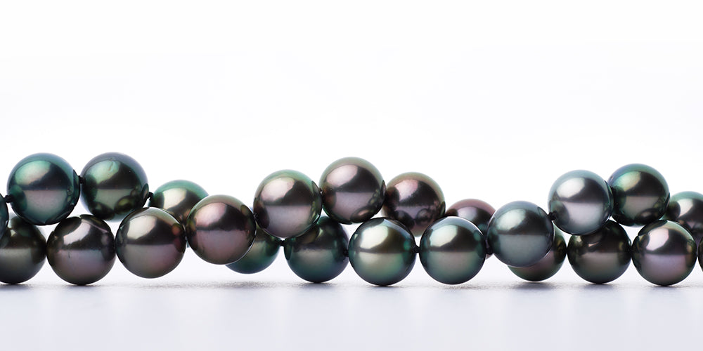 How To Tell Black Pearls Apart