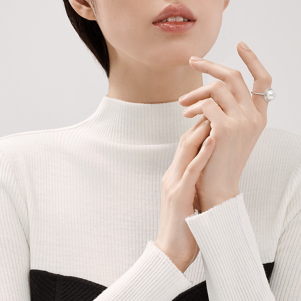 Model showcasing Tiffany's South Sea Noble Ring