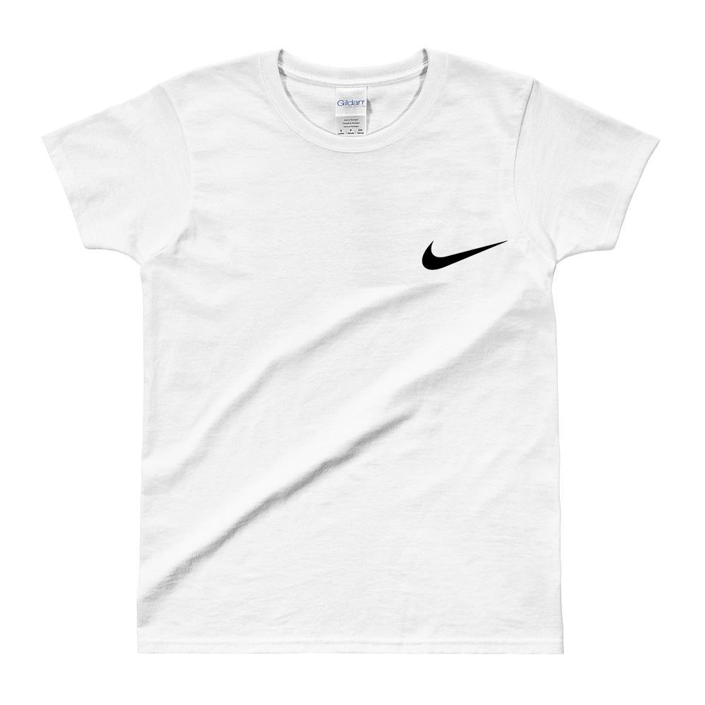 white nike tee shirt