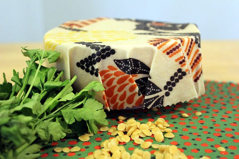 Beeswax wrap photo by @livesmallbemore 