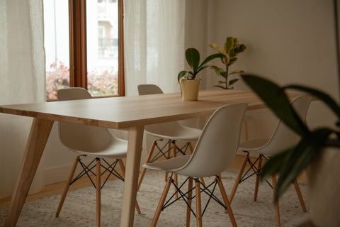 Table en bois La West, érable naturel