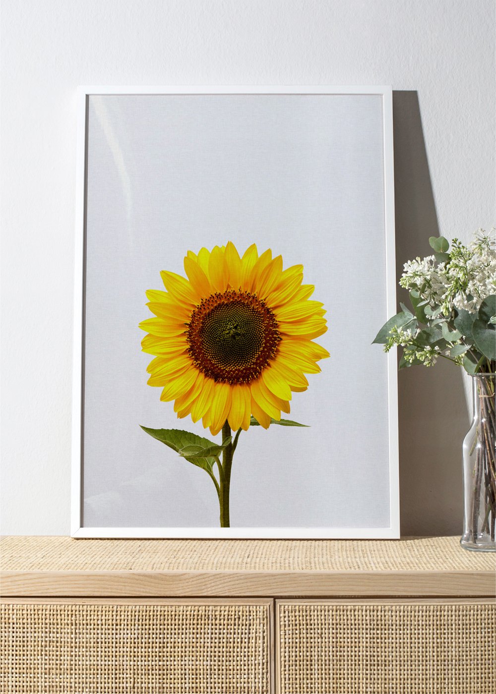 Cuadro minimalista de un girasol - Láminas decorativas de flores – Artesta