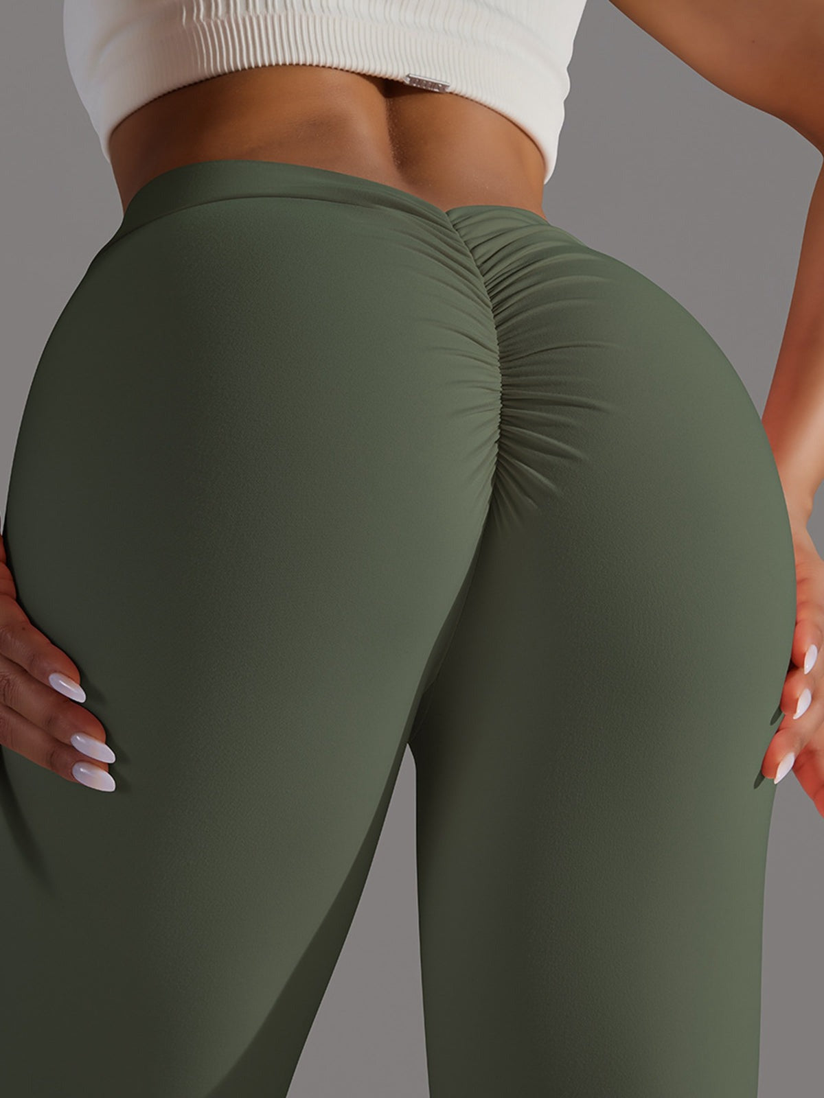 ZASUWA Female Deep V Back Scrunch Bum Leggings