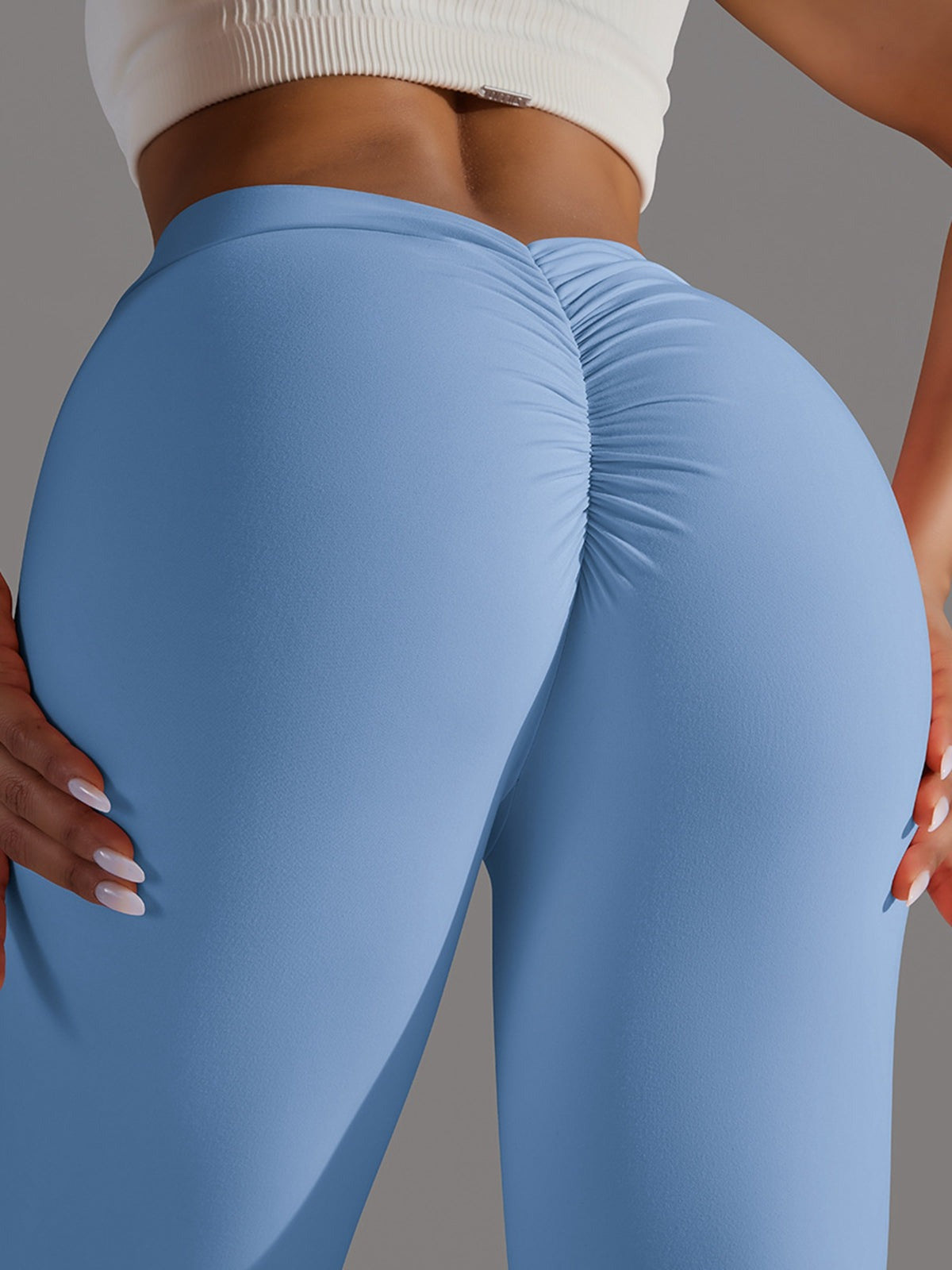 ZASUWA Female Deep V Back Scrunch Bum Leggings