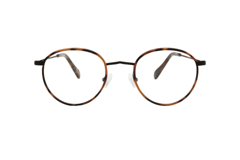 Une paire en métal de lunettes tendance pour femme 2024