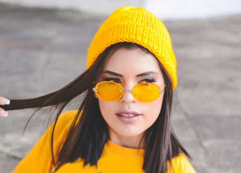 lunettes de soleil femme tendance 2024 modèle jaune