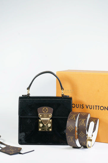 Louis Vuitton Black Epi Leather Bagatelle Shoulder Bag.  Luxury