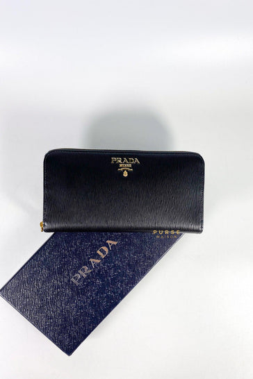 Louis Vuitton Iris Wallet Pebble Mahina