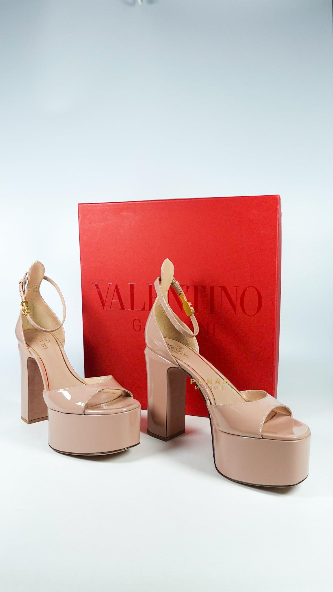 Valentino Garavani Rockstud Patent Leather Beige Kitten