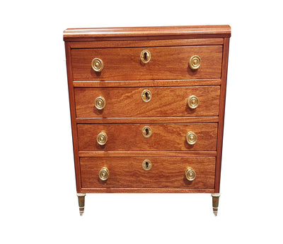 Sheraton Chest of Drawers with Period Brass Knobs