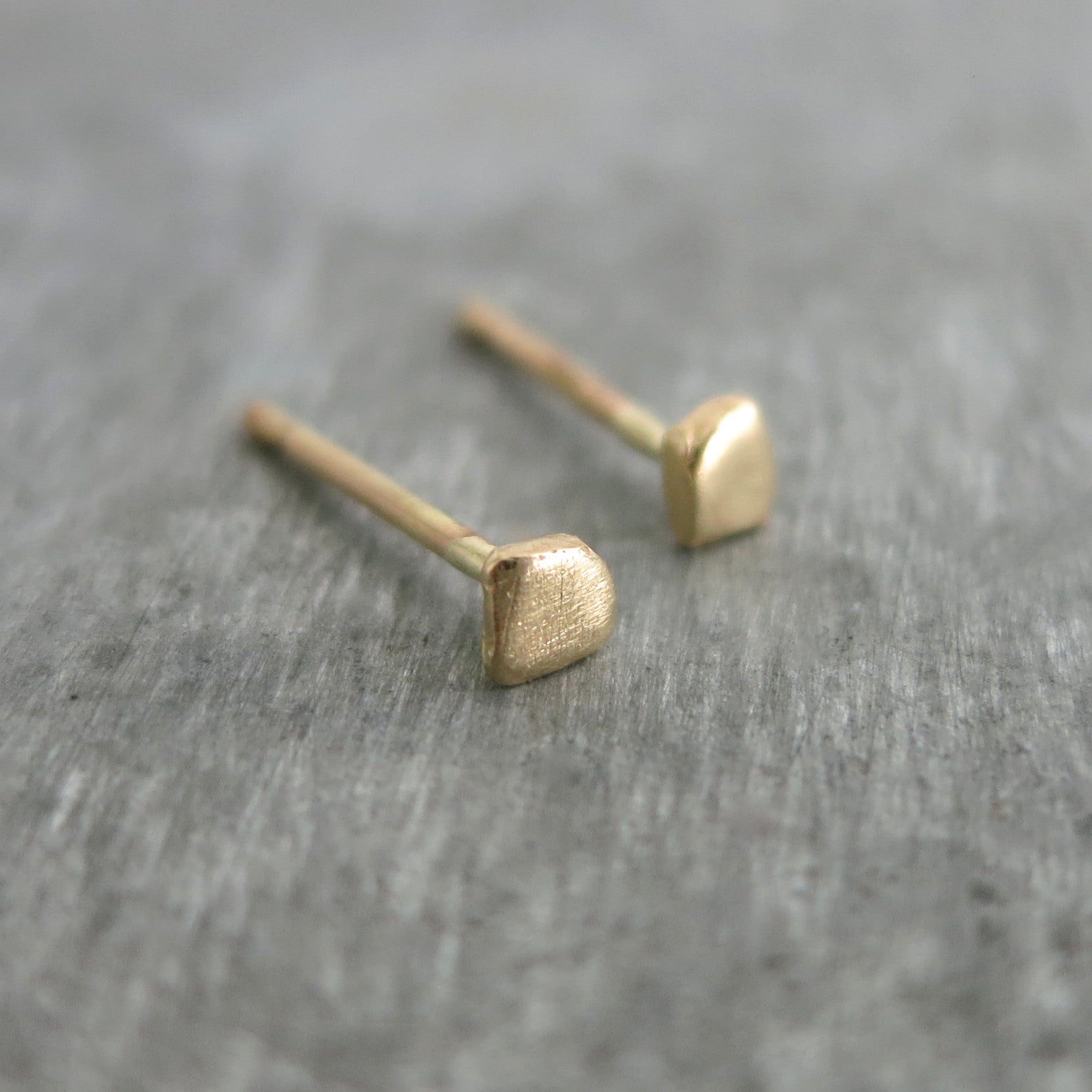 Juniper Studs | Gold