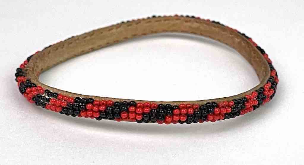 Multi-color narrow fine beaded leather bracelet - Mauritania