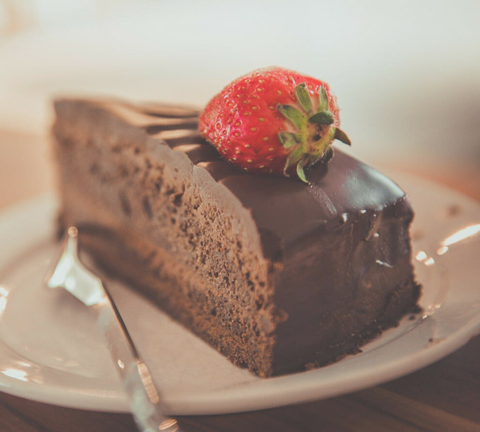 Flourless Chocolate & Blackcurrant Cake Recipe | Toak Chocolate