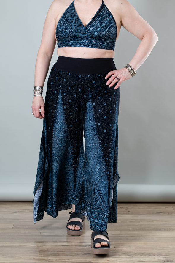 Feather Print Harmony Gaucho Pants– Mexicali Blues