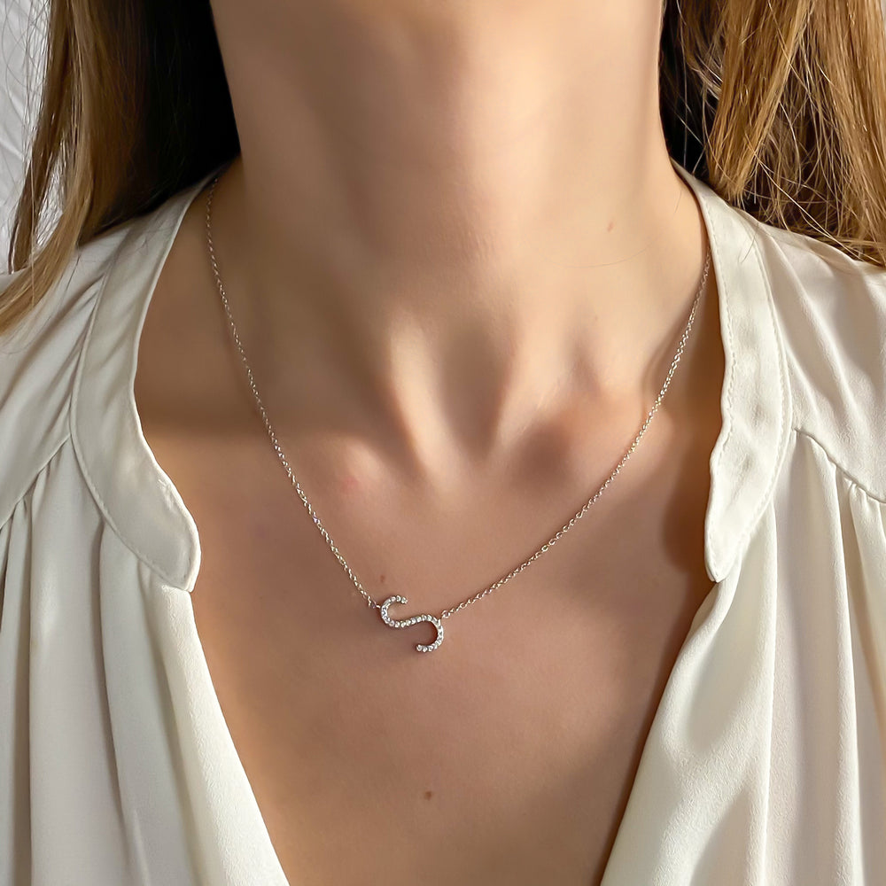 FLNEOO Initial Necklaces, 18K White Gold Letter Pendant Heart Necklace for  Women Teen Girls Kids, Gold Plated, Cubic Zirconia : Amazon.co.uk: Fashion