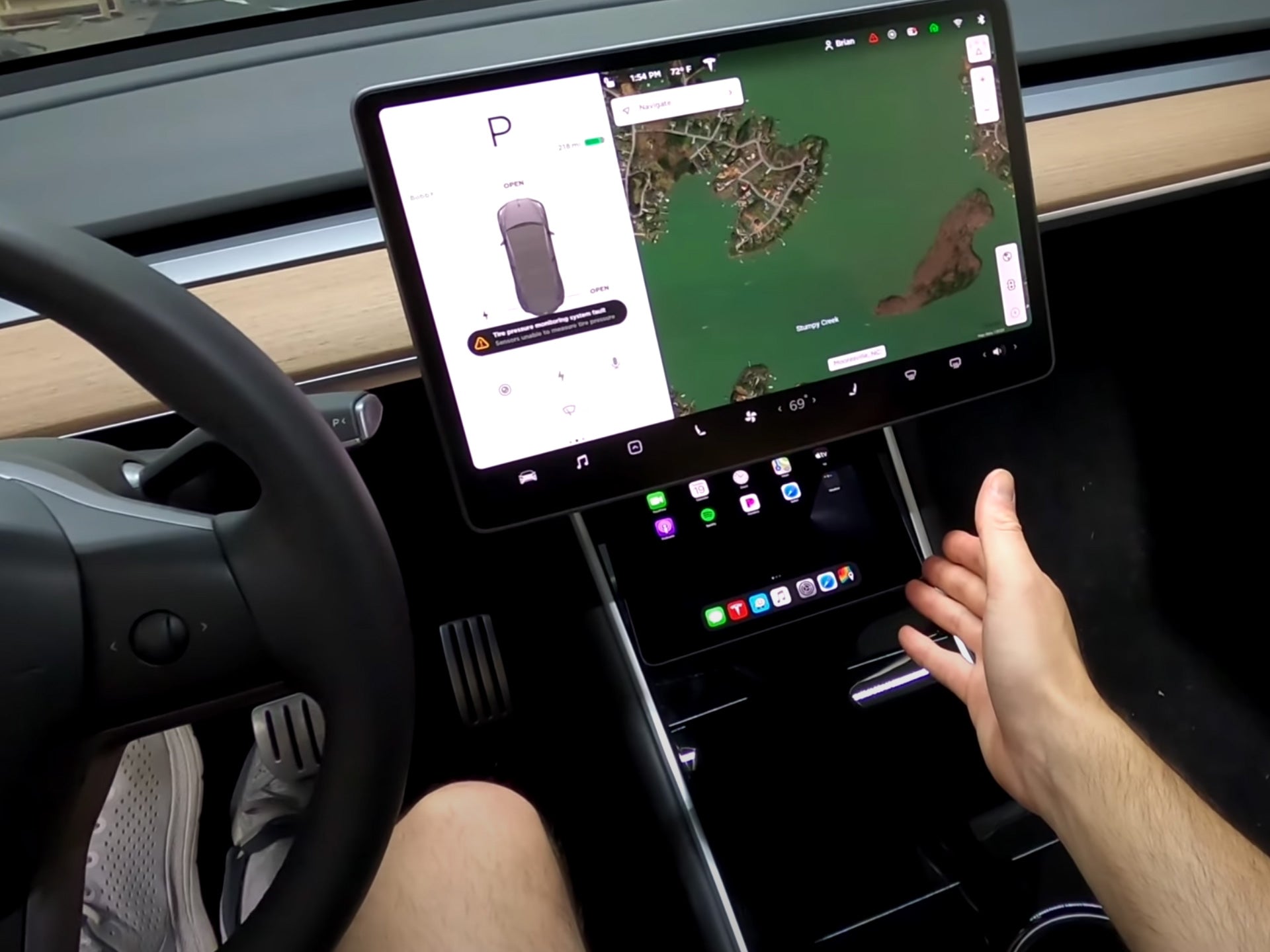 tesla model 3 ipad iconsole