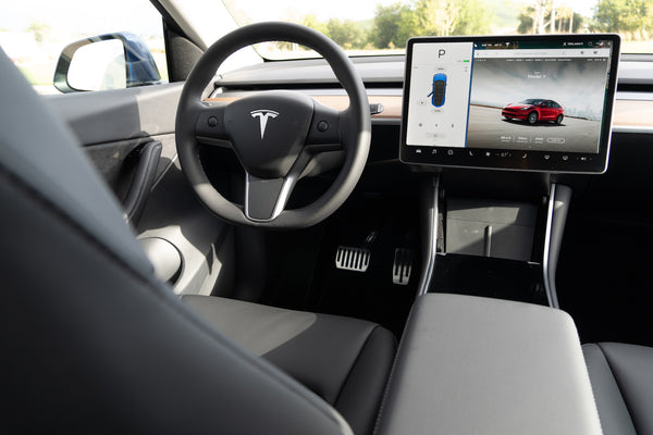 BASENOR Protecteur d'écran pour Tesla Model Y Model 3 verre trempé  protection d'écran tactile 9H anti-empreintes digitales anti-éblouissement  accessoires Tesla 2019-2024 : : High-Tech