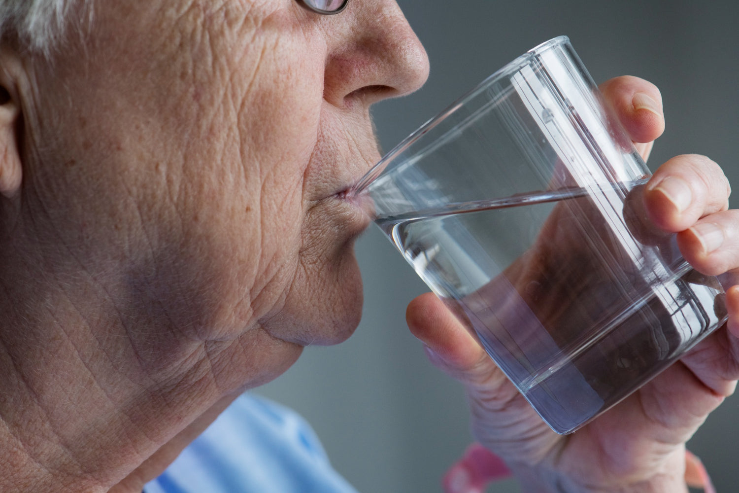 senior drinking water