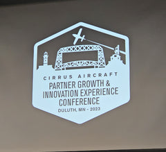 Conferencia sobre experiencia de innovación y crecimiento de socios de Cirrus Aircraft