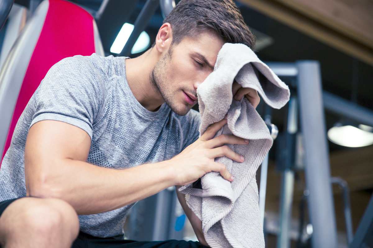 how to prevent acne caused by workouts