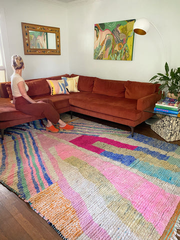 Moroccan rugs look gorgeous in living rooms | Lost Hunt Vintage