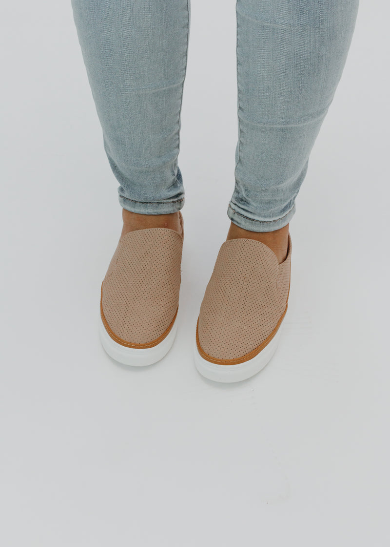 dakota slip on sneakers