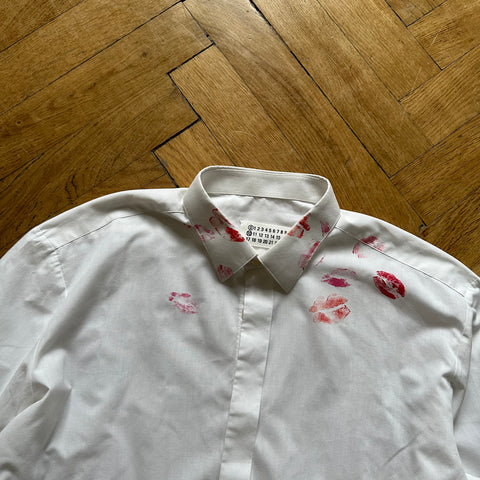 Maison Martin Margiela 2006 Artisanal Kiss Shirt 1 of 45 – Ākaibu Store