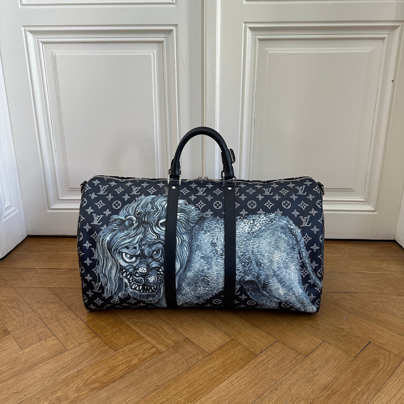 Louis Vuitton - LOUIS VUITTON SAVANE MONOGRAM LION LUGGAGE TAG