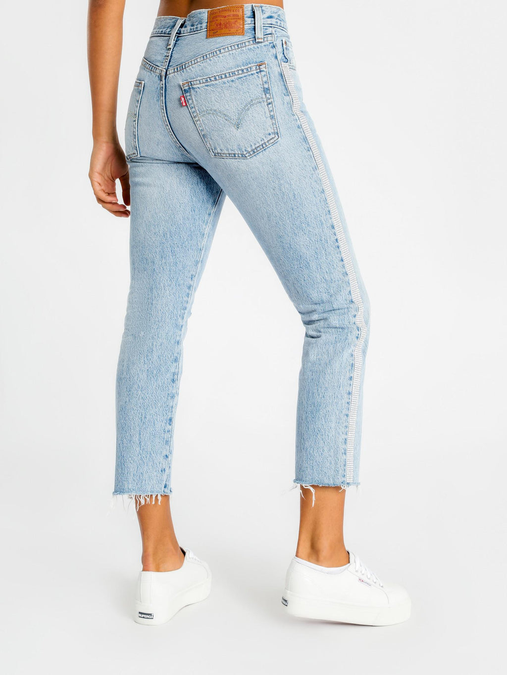 cropped levis 501